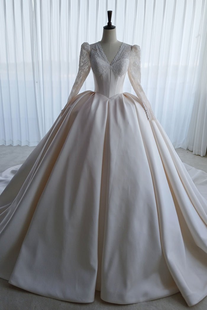 Vintage Long Sleeve Lace Satin Ball Gown Wedding Dress - Image 6